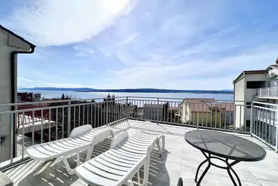 Image de Appartement de vacances Spacieux avec terrasse et vue