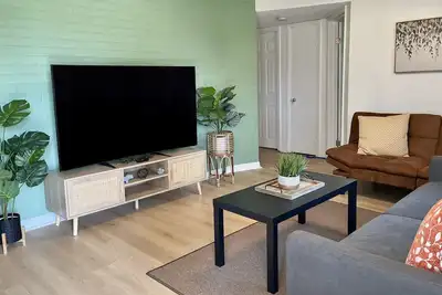 Image de Beautiful Lake Front Vacation Rental House