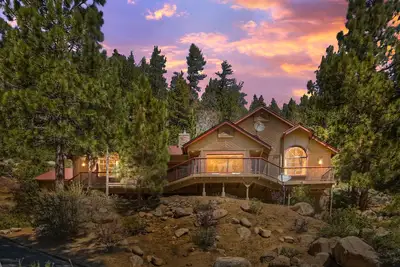 Image de Luxury lakefront home in Big Bear w/spectacular lake views, Ac, Evc & generator!