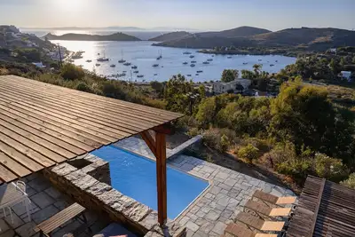 Image de ☀️Holiday & nomad house great 🌊🌅 view sleeps 8 w\/fireplace & pool Kea Cyclades