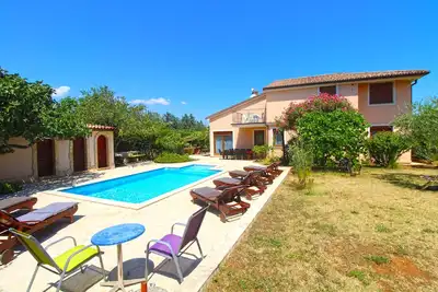 Image de House 2199/57727 (Istria - Liznjan), 1500m from the beach
