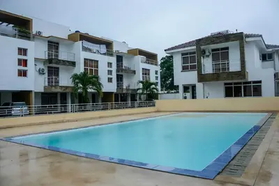 Image de Luxurious Furnished 3 Bedroom Duplex Apartment
