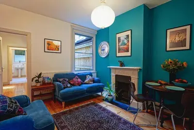 Image de Escape to Boscobel: Enjoy a Cosy 1 Bed Apartment with Free Parking