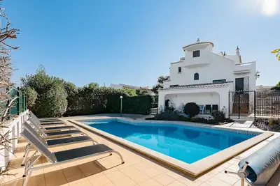 Image de Casa Branca - maison de vacances familiale avec piscine chauffée