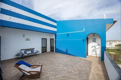 Image de Appartement \"Cabo de Sagres -2 bedroom apartment\" avec vue sur la mer, terrasse et Wi-Fi.