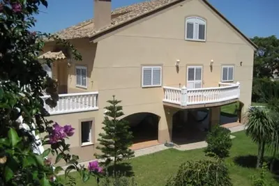 Image de Maison de vacances 'Villa à Cullera Valencia' avec vue sur les montagnes, piscine et Wi-Fi.