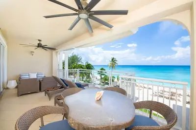 Image de Beachcomber 20 by Grand Cayman Villas