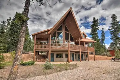 Image de Duck Creek Village Chalet w/ Fire Pit & Decks