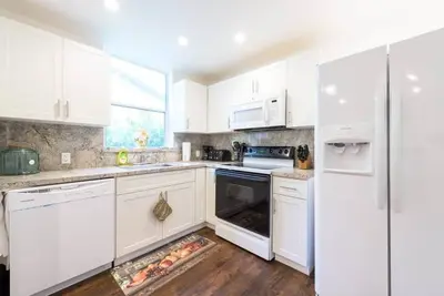 Image de Casa Havana | Renovated 3/2 Near Brickell & Downtown