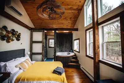 Image de Luxury Villa w\/ Private Yoga Studio, Jacuzzi & Mountain Views | By Dream House