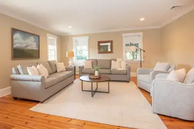 Image de Dutch Country Acres | 4 Bed, 3. 5 Bath