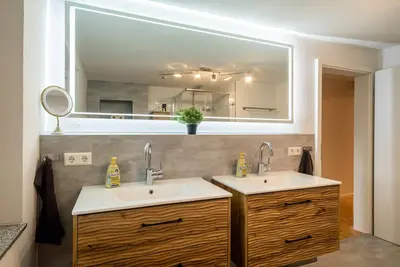 Image de Appartement Ellenweiler pour 15 personnes avec Wi-Fi, terrasse et jardin