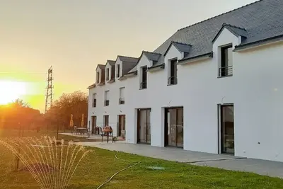Image de Ar Mor - Grande maison neuve à 3 minutes à pied de la plage (côté Baie Quiberon)
