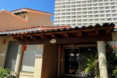 Image de Villa inside Tesoro resort a couple steps from beach