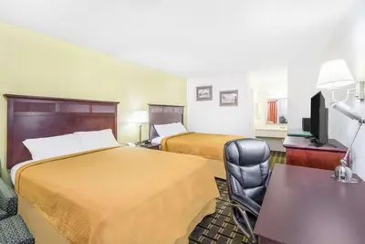 Image de Relax and Recharge in Knights Inn Chattanooga! Free Parking Onsite