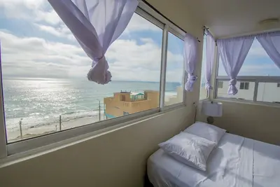 Image de Ocean-View Two Story Condo on the beach