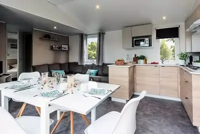 Image de Mobil-Home Castel Palace 4 Pièces 6 Personnes Climatisé 2sdb
