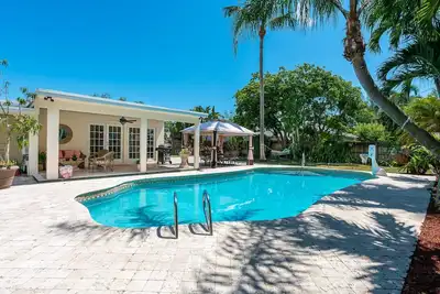 Image de Lake Shores Haven - Family Fun! Pool & Hot Tub!