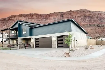 `Off Road Retreat`  Moab