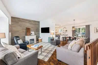 Image de Great location, hot tub, perfect for families!
