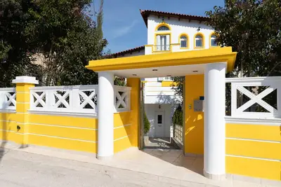 Image de Appartement \"Golden Seaside House number 1\" avec vue sur la mer, jardin et Wi-Fi