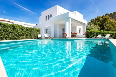 Image de Villa \"Sa Caleta de Cala D'Or\" avec vue sur mer, piscine, 2 terrasses et Wi-Fi.