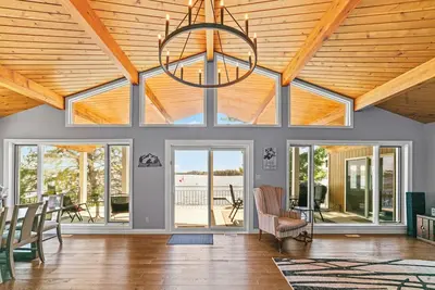 Image de Amazing Lake of the Woods Lakefront Paradise Home