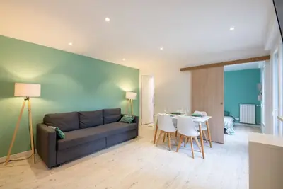 Meublé 2 étoiles à 2 pas des plages, clim & wifi