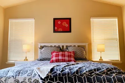 Image de Family Vacay in Elk Grove\/Sacramento-3bd\/2br