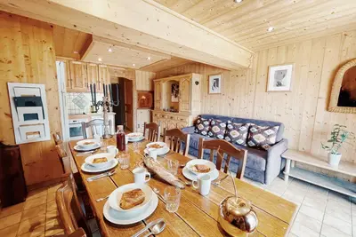Image de Piscine, Jacuzzi, Sauna, Salle de jeux, Extérieur, Vue Incroyable