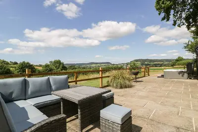 Image de The Old Kennels, pet friendly, with hot tub in Sidford