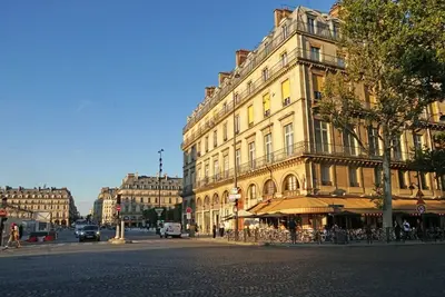 Image de One bedroom apartment in front of Louvre