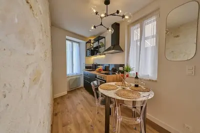 Image de ★★★★★ Magnifique Duplex Design avec terrasse privative -  Idéalement situé