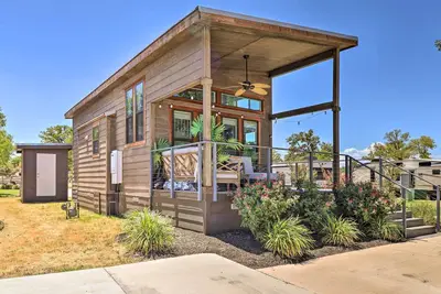 Image de Upscale Tiny Home - Boho-Chic Austin Getaway!