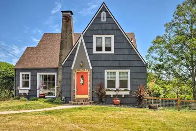 Image de The Old McCullough Home w/ Rooftop Deck, View