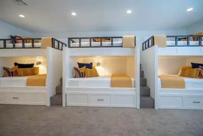 Image de Arcadia 77 | Sleeps 25 * Games * Arcade * Fire Pit
