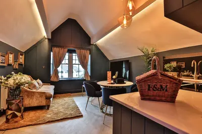 Luxury Boutique 2 Bed Apartment in the heart of Bowness on Windermere