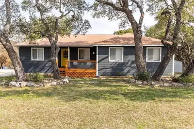 Image de Relaxing 3 bedroom Lakehouse minutes to the lake