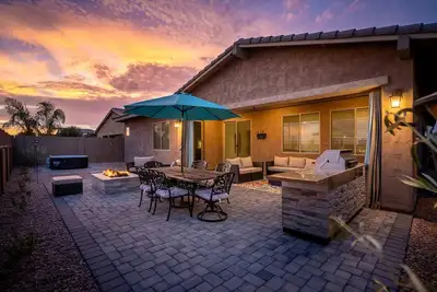 Image de The Lux at Queen Creek//HotTub//FirePit//Pool//KingBed