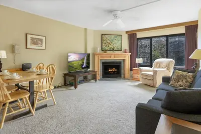 Image de Sc 5114 - Your inviting summer retreat w/pool for a great getaway!