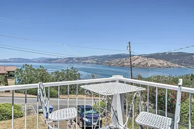 Image de Charming Hilltop Home w/ Picture-Perfect View