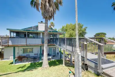 Image de Waterfront Bethel Island Home w/ Dock & Slip