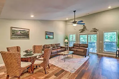 Image de Bull Shoals Condo Retreat ~ 1 Mi to Marina!