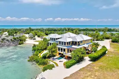 Image de Relax on your Oceanfront villa on Seapalm island