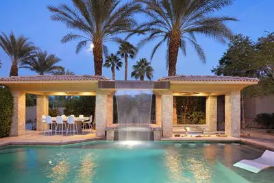 Image de Casa Palmera by AvantStay | Entertainer's Oasis w\/ Guesthouse