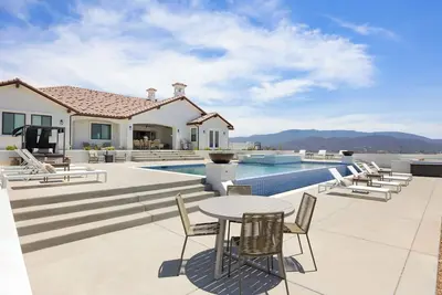 Image de Pinot Point by AvantStay | 🍷🍇Massive Estate, 10 mins from Temecula Wineries