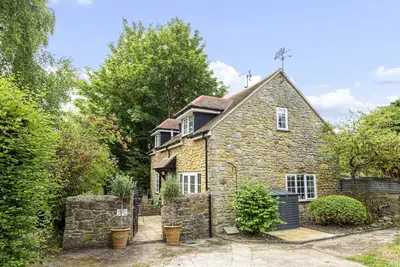 Image de Hope Cottage - An attractive stone cottage that sleeps 5 guests in 3 bedrooms
