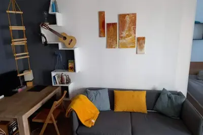 Image de Cozy flat à deux pas des buttes chaumont avec hamac