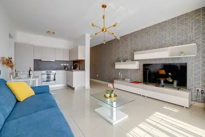 Image de Luxury Apartment with Balcony, Central Area