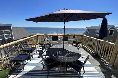Image de Best location in Ptown! On the Beach & in the Center of Town.